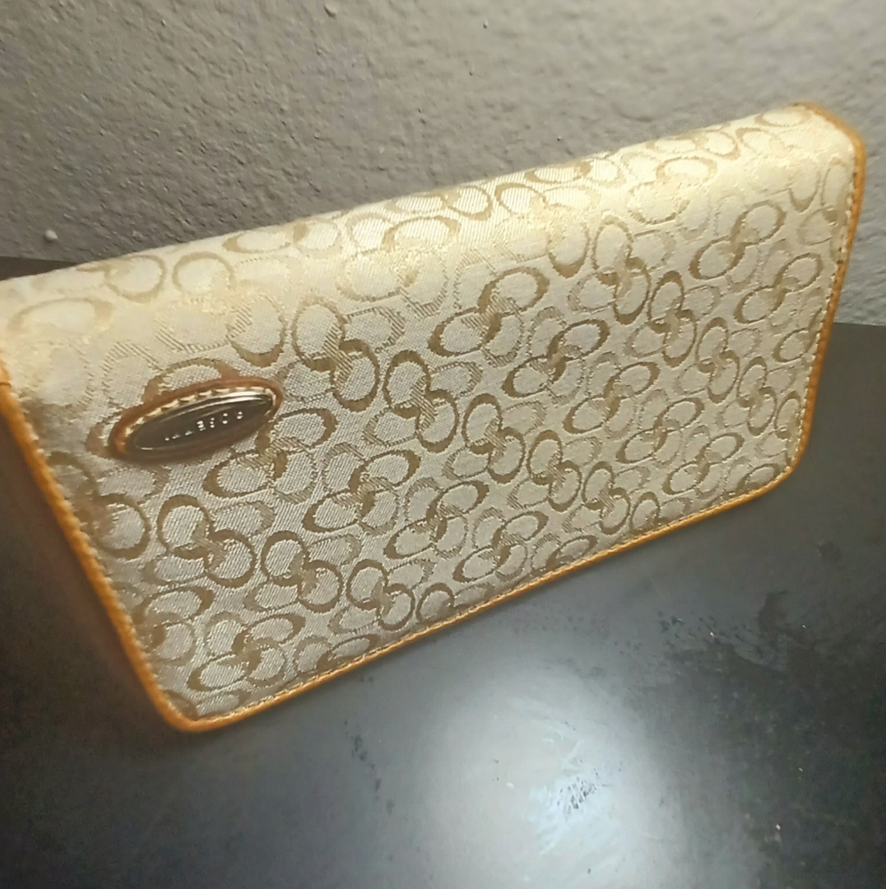 Rosetti wallet